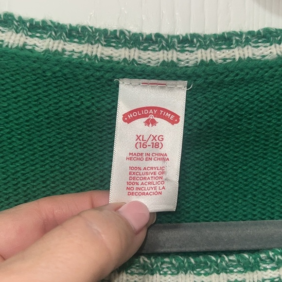 Holiday Time Christmas theme sweater size XL 16-18. Reindeer with 🔔 & 👓 = fun - Picture 3 of 10